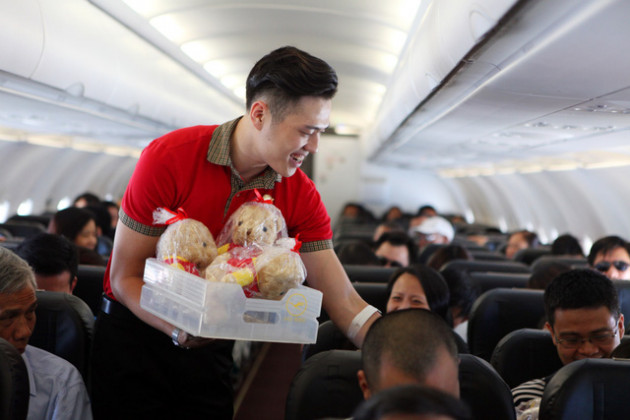  10 năm ấn tượng của Vietjet Air: Mô hình hàng không giá rẻ, chiến lược “bikini airlines” và nữ tỷ phú đô la duy nhất của Việt Nam - Ảnh 1.