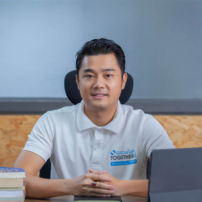 28 tuổi điều hành công ty Holding với bốn công ty con