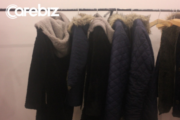 3 sinh viên ĐH Kiến trúc bỏ cả tỷ đồng mở Ice Coffee: Quán -10 độ C nên khách chỉ ngồi được 15 phút rồi ra, đón 1.000 khách/ngày cuối tuần khi Hà Nội nóng đỉnh điểm - Ảnh 4. 3 sinh viên ĐH Kiến trúc bỏ cả tỷ đồng mở Ice Coffee: Quán -10 độ C nên khách chỉ ngồi được 15 phút rồi ra, đón 1.000 khách/ngày cuối tuần khi Hà Nội nóng đỉnh điểm - Ảnh 4.