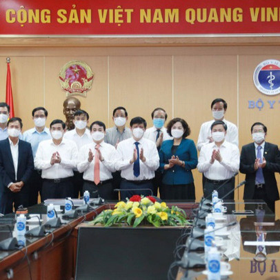 4 "ông lớn" ngân hàng và HDBank, Sovico ủng hộ 160 tỷ đồng cho Quỹ mua vaccine phòng COVID-19, Vingroup ủng hộ 4 triệu liều vaccine