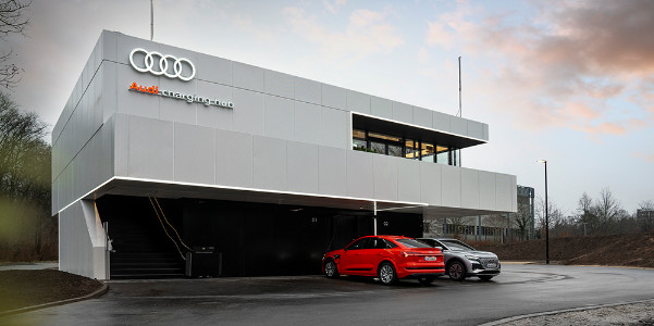 7 cuộc đua cực kỳ cam go bên lề cuộc cạnh tranh xe điện toàn cầu (P2) - Ảnh 3.