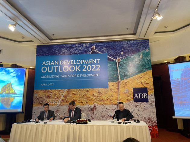 ADB dự báo kinh tế Việt Nam năm 2022 tăng trưởng 6,5% - Ảnh 1.