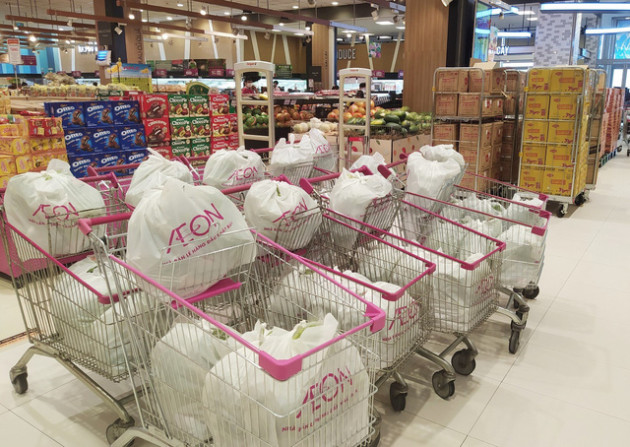 AEON, BigC tăng lên 14-15 combo từ trái cây, rau củ quả đến bánh mì, thực phẩm khô... có thể giao hàng 1.000-2.000 combo/ngày - Ảnh 1.