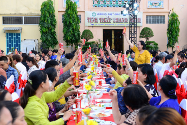 Ăn Tết cùng “người lạ” và thông điệp gắn kết nhân văn đằng sau bàn tiệc dài nhất châu Á - Ảnh 9.