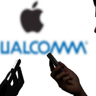 Apple quyết “lôi” Qualcomm ra tòa