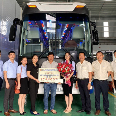 Bảo hiểm BSH chi trả bồi thường hơn 2 tỷ đồng cho khách hàng bị cháy xe ô tô
