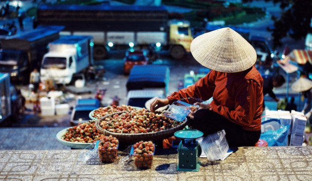 Báo quốc tế in quốc kỳ Việt Nam trên nguyên trang và dành 6 trang nói về Ngôi sao đang lên của châu Á - Ảnh 3.