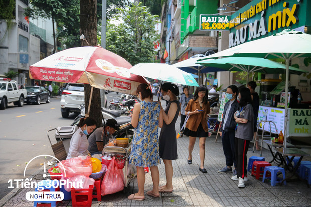  Bất ngờ về các điểm ăn trưa của dân văn phòng hạng sang tại Bitexco và Sun Wah: Lương tính theo đô nhưng chi tiêu phải tính theo đồng - Ảnh 6.