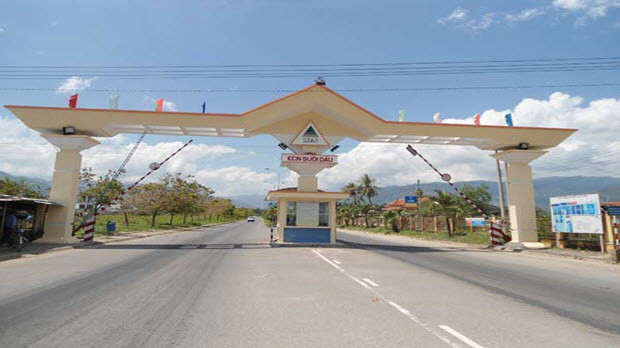 BĐS Cam Lâm (Khánh Hòa) đang hưởng lợi từ làn sóng dịch chuyển công nghiệp? - Ảnh 1.