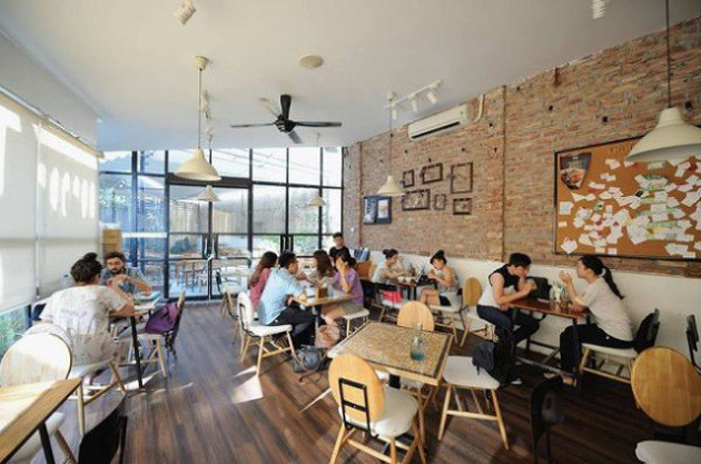 Bê bối của Món Huế, The KAfe và chuyện thất bại của các chuỗi F&B tại Việt Nam - Ảnh 2.