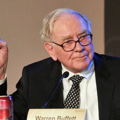 Berkshire dư thừa 100 tỷ USD nhưng đó chính là điều khiến Buffett lo lắng