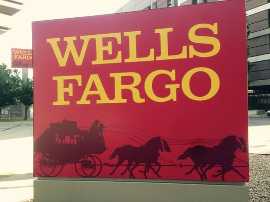 Bị ép doanh số như bã mía, nhân viên Wells Fargo đã tạo hơn 3,5 triệu tài khoản giả mạo, khiến 5.300 người bị sa thải, công ty bị phạt 185 triệu USD - Ảnh 1.