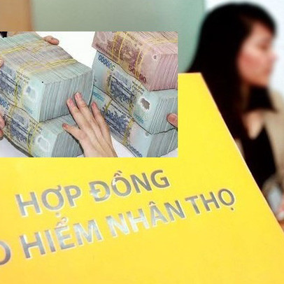 Bị siết 'bán bia kèm lạc', ngân hàng vẫn thu lợi khủng nhờ 'chiêu' ép khách mua bảo hiểm