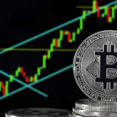 Bitcoin đạt kỷ lục 37.700 USD, vốn hóa thị trường tiền số lần đầu vượt 1.000 tỷ USD