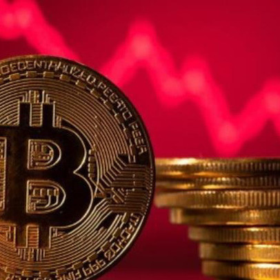 Bitcoin diễn biến tệ nhất trong lịch sử của giới tài chính, nên bán hay mua vào lúc này?