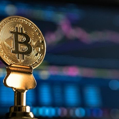 Bitcoin lại tăng vọt