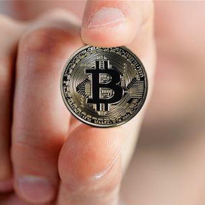 Bitcoin lao dốc, hàng loạt đồng tiền ảo bị bán tháo trên toàn cầu