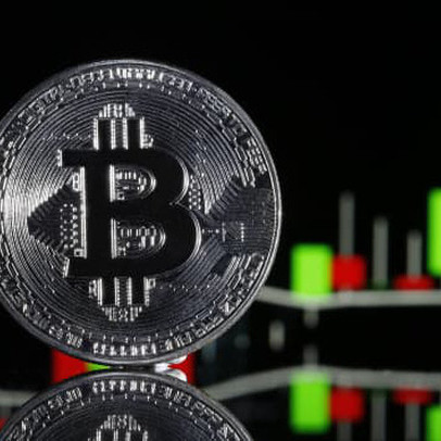 Bitcoin tăng 13%, vọt lên trên 37.000 USD, cơn ác mộng đã chấm dứt?