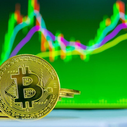 Bitcoin tăng bùng nổ, lần đầu tiên vượt mốc 50.000 USD