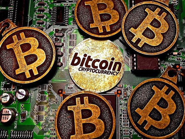  Bitcoin tăng giảm thất thường: Rủi ro vây bủa nhà đầu tư - Ảnh 1.