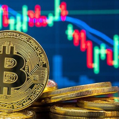 Bitcoin tăng vọt lên 18.000 USD sau khi lạm phát Mỹ hạ nhiệt