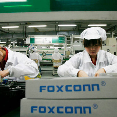 Bloomberg: Làn sóng Covid-19 mới ảnh hưởng ra sao đến hoạt động của Foxconn và Luxshare tại Việt Nam?