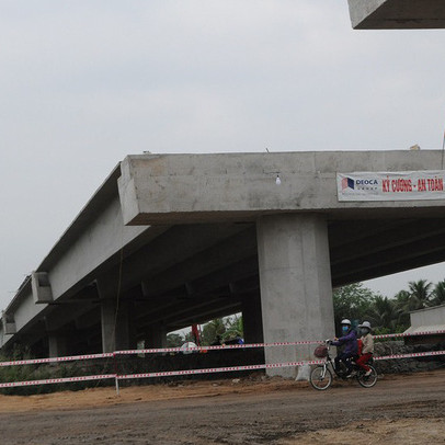 Bộ GTVT 'soi' chất lượng, Ban dự án 'muốn' dừng thi công cao tốc Trung Lương - Mỹ Thuận