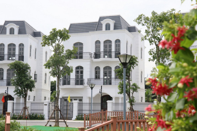 Bỏ hơn 10 tỷ mua biệt thự nhưng bị chê mua nơi nhà quê, 7 năm sau, người mua lãi gần 50 tỷ - Ảnh 1.