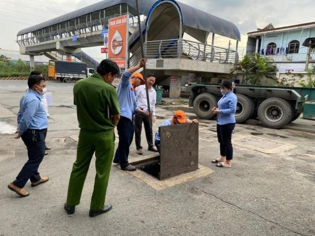 Bộ trưởng Công Thương kiểm tra tổng kho xăng dầu, lộ nhiều doanh nghiệp không nhập khẩu - Ảnh 2.