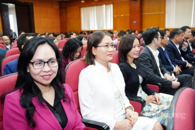 Bộ trưởng Nguyễn Hồng Diên: “Bộ Công Thương tiếp tục đổi mới vươn tới đỉnh cao” - Ảnh 4.