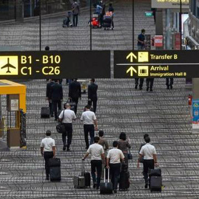 "Bong bóng du lịch" Singapore - Hồng Kông lại "bể" vì Covid bùng phát