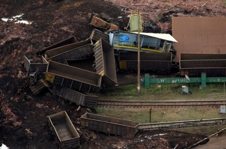 Brazil: Vỡ đập chất thải, hơn 200 người mất tích trong bùn lầy - Ảnh 3.