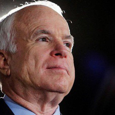 Bữa tiệc "chưa no" của Thượng nghị sĩ John McCain và tình người Việt - Mỹ