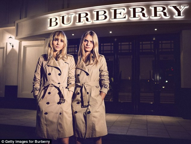 Burberry thiêu hủy 857 tỷ đồng hàng tồn, và điều này xảy ra hàng năm để ngăn hàng hoá không bị tuồn ra chợ xám - Ảnh 3.