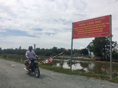 Cả gan rao bán 200 ha đất công - Ảnh 1.