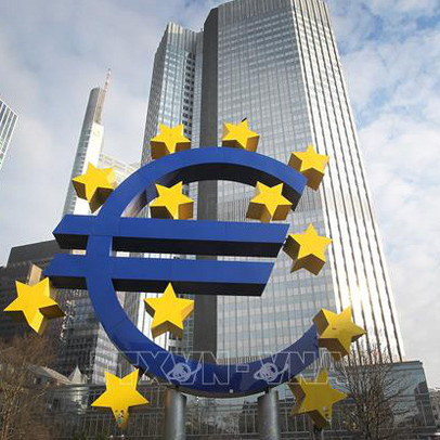 Các gói cứu trợ khổng lồ khiến ECB quan ngại về khả năng trả nợ của Eurozone