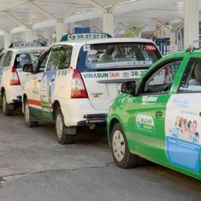 Các hãng taxi truyền thống lo 'phá sản'