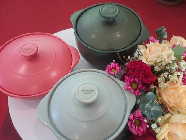 Cách Minh Long trẻ hóa nồi sứ dưỡng sinh sau 5 năm ra mắt - Ảnh 3. Cách Minh Long trẻ hóa nồi sứ dưỡng sinh sau 5 năm ra mắt - Ảnh 3.