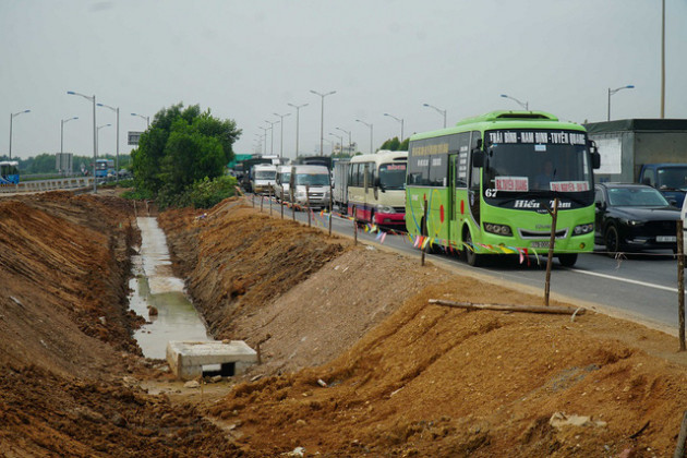 Cận cảnh công trình kết nối vành đai 3 với cao tốc Hà Nội - Hải Phòng - Ảnh 10.