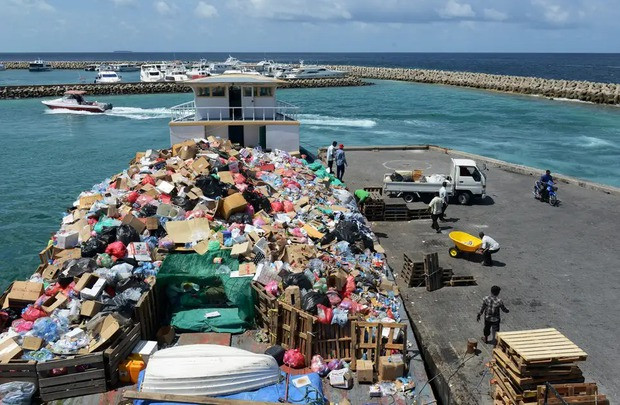 Cận cảnh đảo rác - vết sẹo nhân tạo giữa thiên đường du lịch Maldives - Ảnh 8.