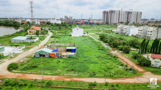 Cận cảnh dự án khu dân cư Bắc Rạch Chiếc bỏ hoang gần 20 năm ở trung tâm TP.HCM - Ảnh 14.