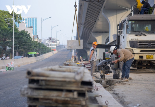 Cận cảnh đường vành đai 2 trên cao đoạn Ngã Tư Vọng - Vĩnh Tuy sắp hoàn thành - Ảnh 10.