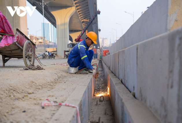 Cận cảnh đường vành đai 2 trên cao đoạn Ngã Tư Vọng - Vĩnh Tuy sắp hoàn thành - Ảnh 12.