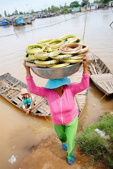 Cận cảnh thiên nhiên ban tặng người dân miền Tây nhiều sản vật trong mùa lũ đẹp - Ảnh 32.