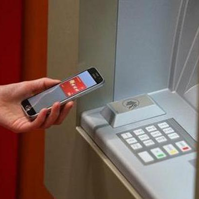 Cần giảm số lượng máy rút tiền ATM?