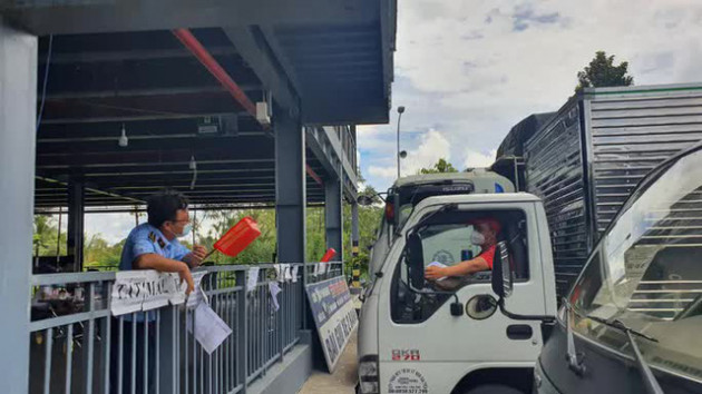 Cần Thơ kiến nghị Thủ tướng giữ nguyên biện pháp chống dịch trong vận chuyển hàng hoá - Ảnh 11.