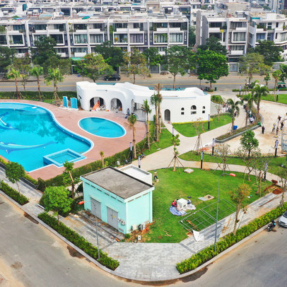 Cạnh tranh khốc liệt, chủ đầu tư chạy đua rót hàng nghìn tỷ chỉ để làm tiện ích cho dự án