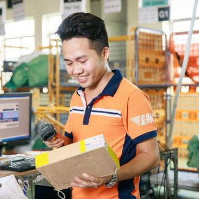 Cạnh tranh trong lĩnh vực chuyển phát ngày càng gay gắt, VNPost Express bất ngờ báo lãi kỷ lục