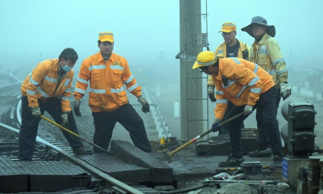 Cao điểm xuân vận ở Trung Quốc: Nhà ga, sân bay, bến xe đông nghẹt - Ảnh 4.