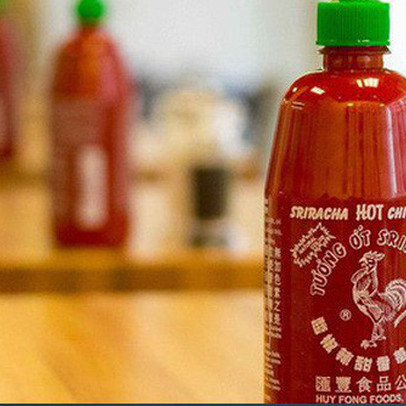 [Case Study] Cách vua tương ớt gốc Việt bán Sriracha cho toàn nước Mỹ: Chỉ cần làm ra sản phẩm thật tốt, khách hàng sẽ quảng cáo thay cho bạn